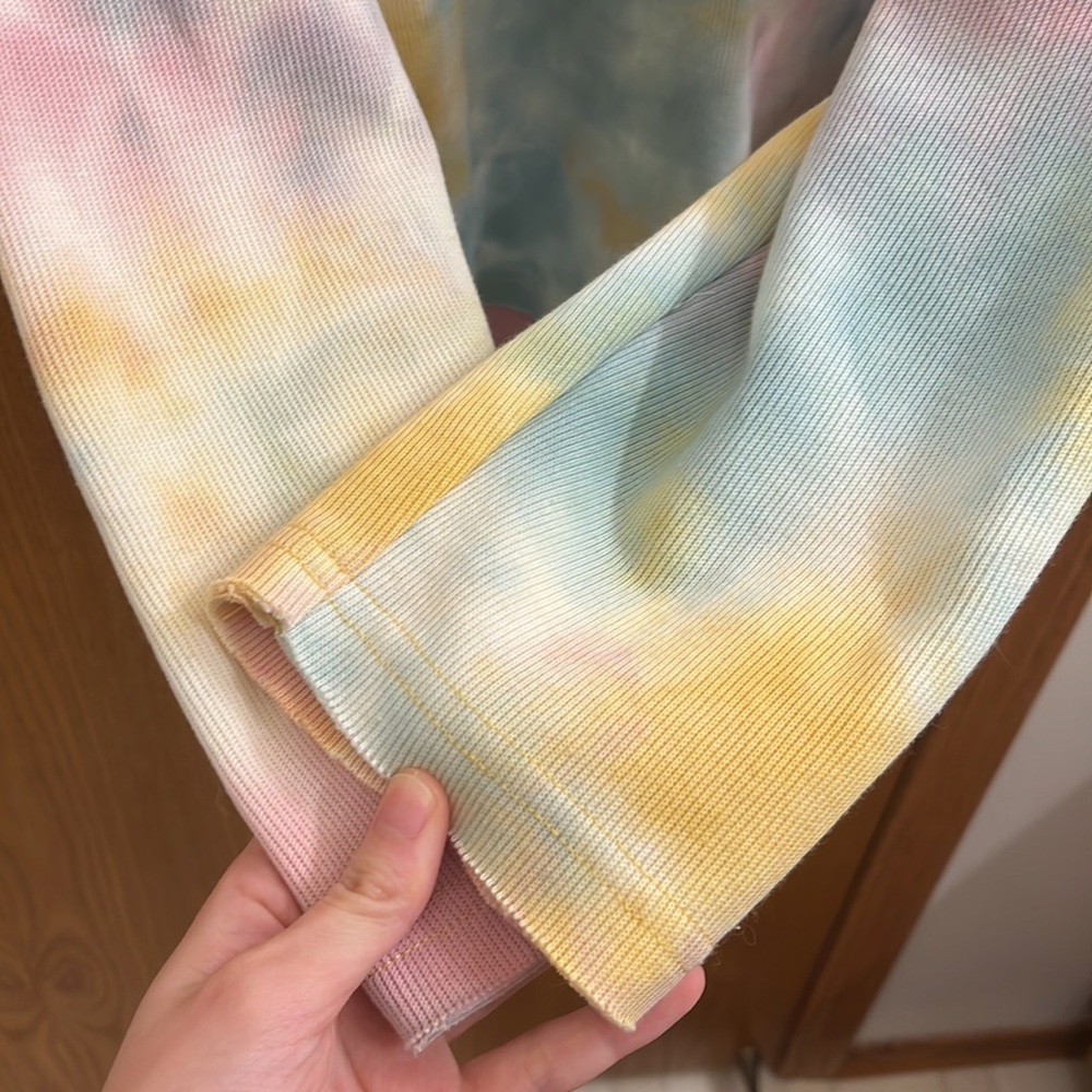 NWT Umgee Tie Dye Long Raglan Sleeve Raw Edged Hem Top - Sweeten the Mix Top - Picture 7 of 10